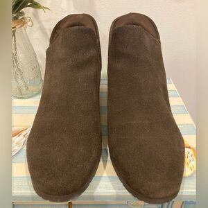 Kenneth Cole Reaction Easy On Serafina  Chocolate Brown Suede Ankle Boots size 9